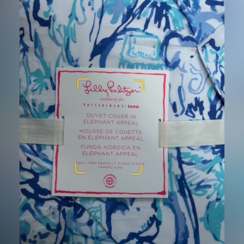 New, never used Pottery Barn Teen Lilly Pulitzer Duvet Cover-king